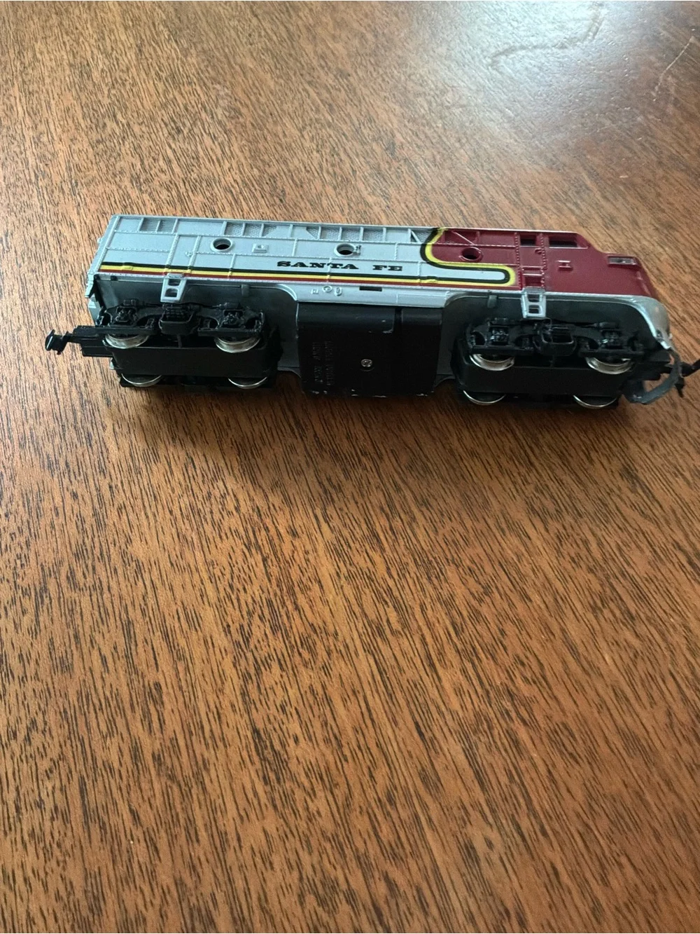 Santa Fe Die-Cast Toy Locomotive - Red and‎ White